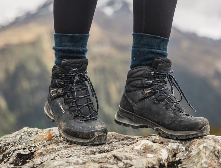 Heavy duty walking boots best sale