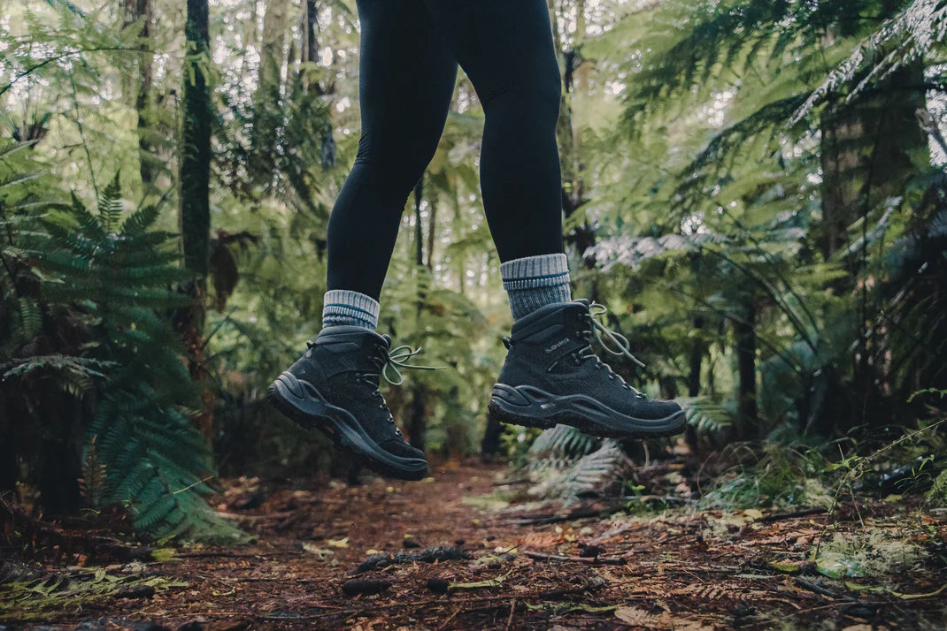 Walking boots sales womens australia